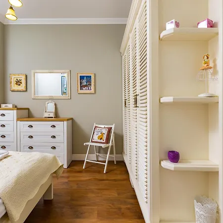 Διαμέρισμα 1br Vintage Charm With Modern Twist On Maritsa St By Flat Manаger Φιλιππούπολη