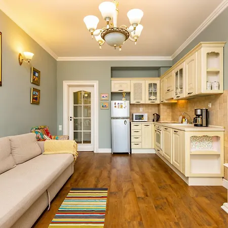 1br In The Center With Free Street Parking And Designated Workspace *